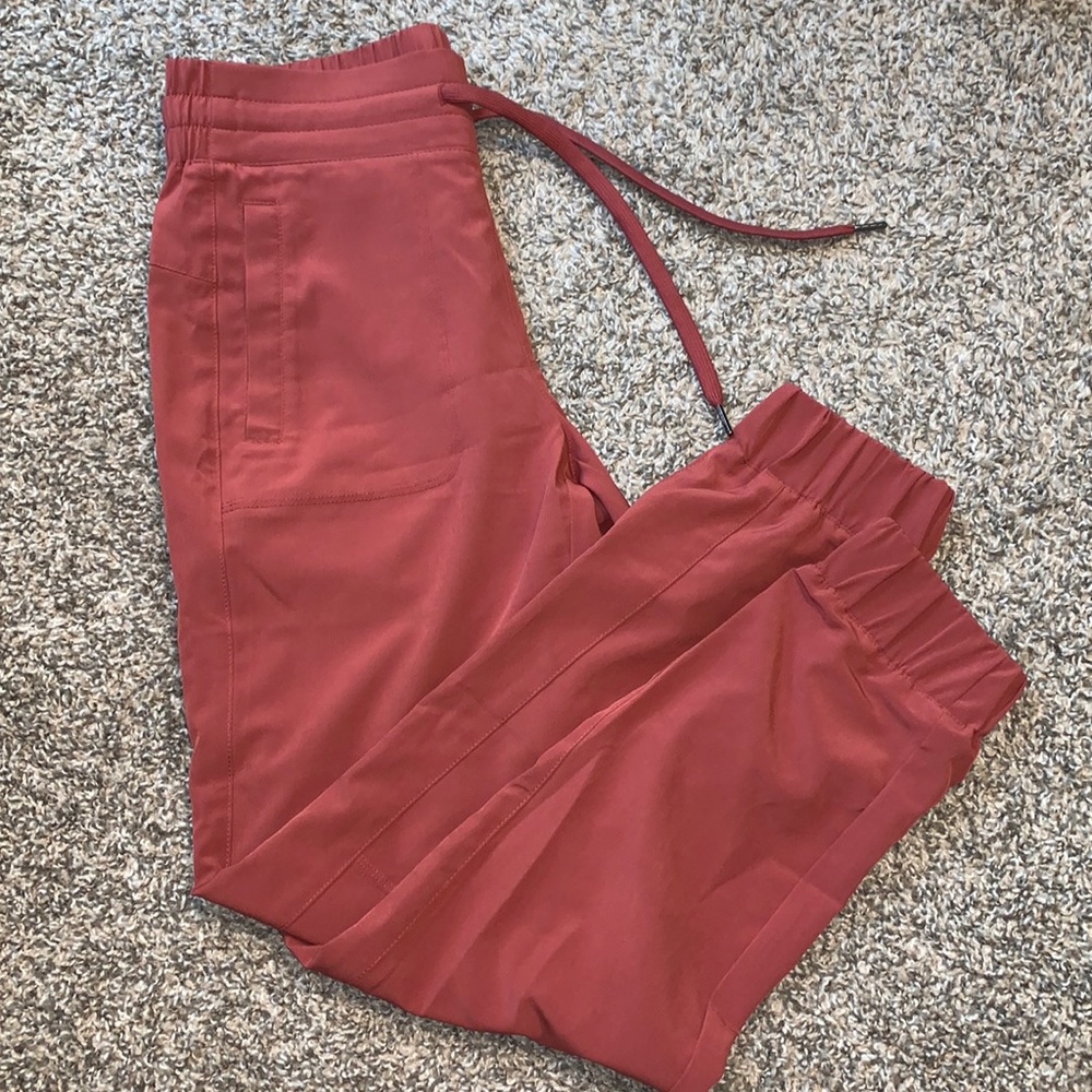 JOGGER PANTS